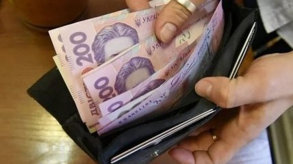 Кубив заявил, что повышение минимальной заработной платы Кабмин еще обсуждает