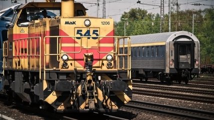 На Львівщині вантажний потяг переїхав пенсіонерку