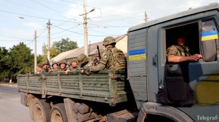 Порошенко: С момента перемирия освободили почти 700 украинцев