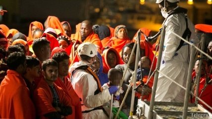 Возле берегов Испании перехватили лодки с 350 мигрантами