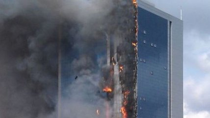 42-этажный небоскреб сгорел в Стамбуле