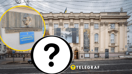 На фасаді знову красується радянська табличка