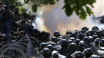 Протесты в Ереване: акция продолжена у резиденции Саргсяна