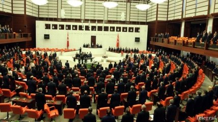 Парламент Турции принял закон о лишении депутатов неприкосновенности 
