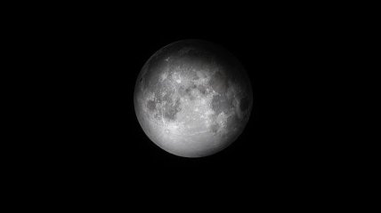 Более богата металлом: новые подробности о происхождении Луны