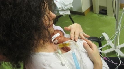 5 причин, почему мама преждевременно родившегося ребенка все же оплакивает потерю
