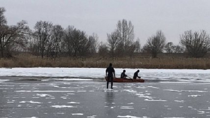 Подросток утонул, спасая выбежавшую на лед собаку: очевидцы рассказали о трагедии на Харьковщине