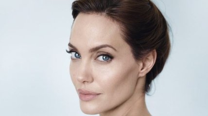 Джоли планирует закончить карьеру актрисы