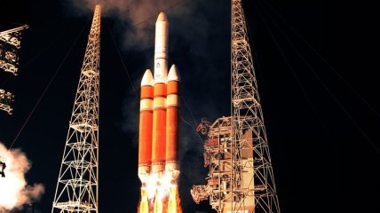 Американцы запустили ракету с секретным разведывательным спутником