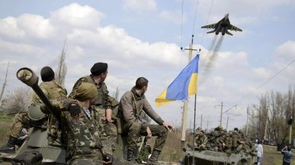 Украинцы ни к кому так позитивно не относятся, как к своим защитникам