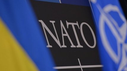 Порошенко: Украина играет важную роль на восточном фланге НАТО