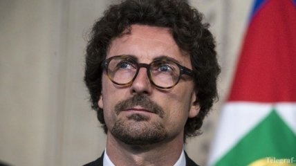 Министр Италии требует санкций против Мальты 