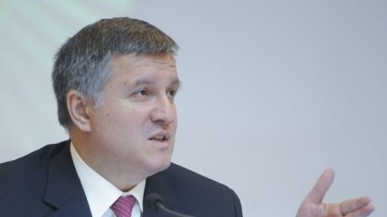 Аваков обещает объективное расследование ДТП с участием авто главы КС