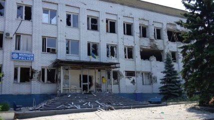 Боевики обстреляли жилые кварталы Марьинки, разрушены 5 домов