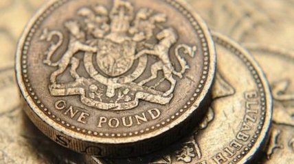 Фунт стерлингов падает на фоне новостей о референдуме в Великобритании