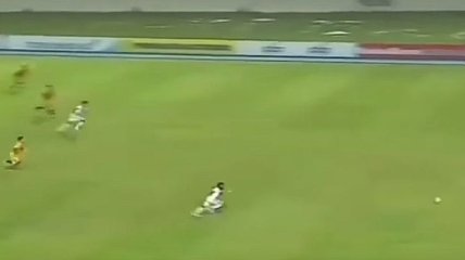 Индонезийский футболист удивил весь мир своей скоростью (Видео)
