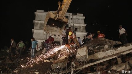 В Индии обрушился дом: погибло около 27 человек