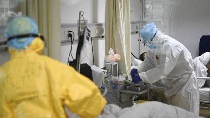 За границей 145 украинцев болеют коронавирусом