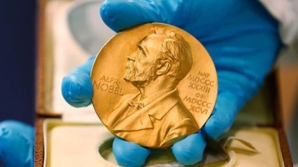 Нобелівську премію з фізіології і медицини дали за відкриття вірусу гепатиту C: названі імена лауреатів