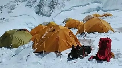 На Макалу альпинисты обнаружили двух шерп, которые задохнулись в палатке