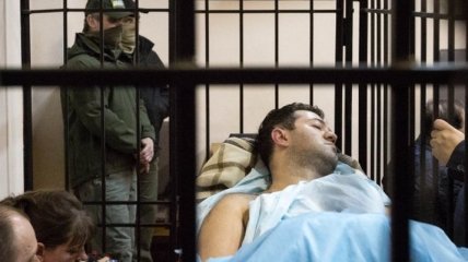 Адвокаты Насирова приехали забирать из суда подзащитного