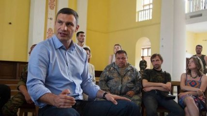 Братья Кличко обещают спонсировать укомплектование батальона "Киев"