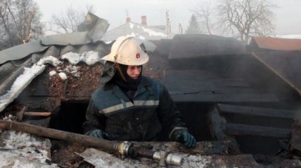 В Ровеньках на Луганщине горел жилой дом 