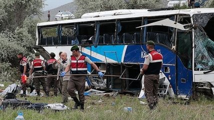 В Анкаре перевернулся пассажирский автобус, погибли 8 человек
