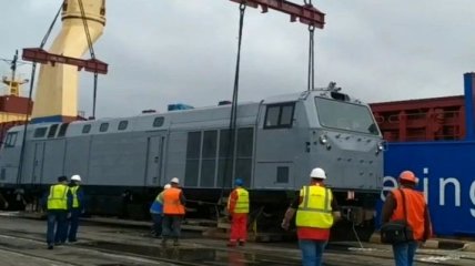 В Украину прибыл второй локомотив Тризуб