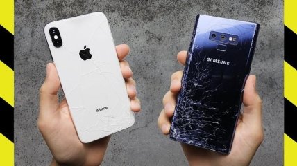 Во время дроп-теста Samsung Galaxy S10+ сразился с iPhone Xs Max