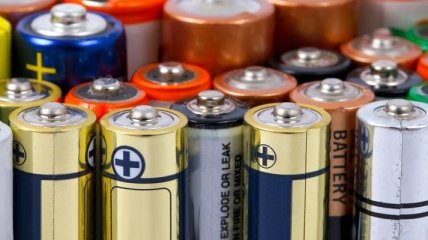 Ученые создали "вечные" батарейки 