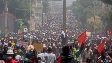 В ходе протестов на Гаити погибли два человека
