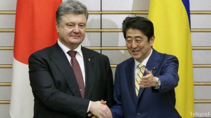 Абэ напоминает об упрощении для украинцев въезда в Японию 