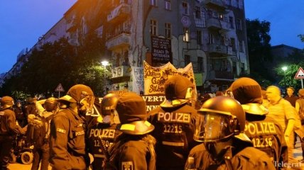 В Берлине демонстрация левых радикалов привела к массовой драке