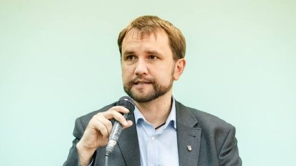 Вятрович официально стал народным депутатом