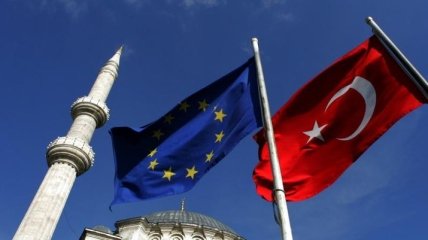 Берлин предостерег ЕС и Турцию от взаимных угроз 
