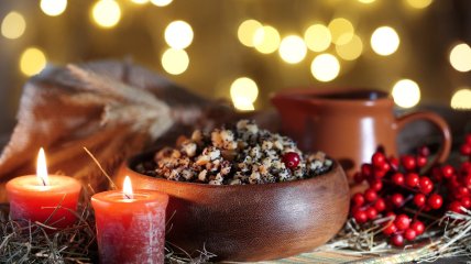 Кутья с халвой и финиками