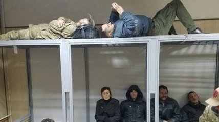 Погромы в суде над Коханивским: в полиции рассказали, что грозит активистам