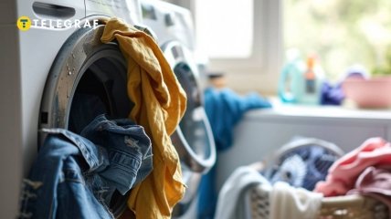 Гострі або зношені краї в барабані можуть пошкоджувати одяг під час прання (фото створене з допомогою ШІ)
