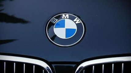 Компания BMW опубликовала первое изображения нового автомобиля 