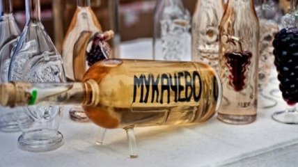 На Закарпатье стартовал 25-й фестиваль-конкурс "Червене вино-2020"