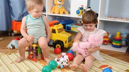 Дети выбирают игрушки в соответствии со своим полом
