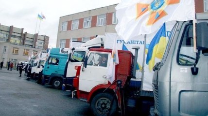 На Донбасс отправят 3 колонны с гумпомощью