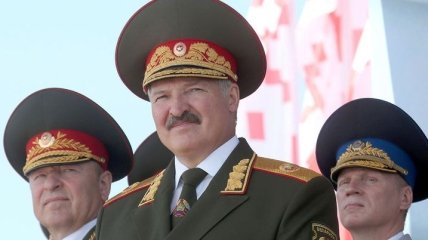 Лукашенко відмовився скасувати парад на 9 травня