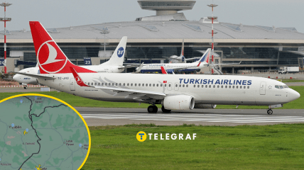 Над Украиной зафиксировали два самолета