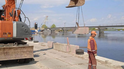 В Черниговской области открыли временную переправу через реку Снов