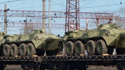 Эшелон российской боевой техники