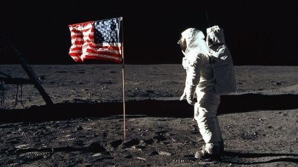 Первые на Луне: гигантский скачок для всего человечества (Фото)
