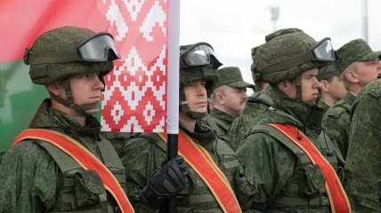 Білоруські військові вже не перший місяць виявляють дивну активність та проводять навчання