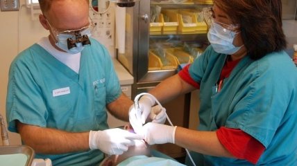 СМИ: Украина стала страной стоматологии для поляков